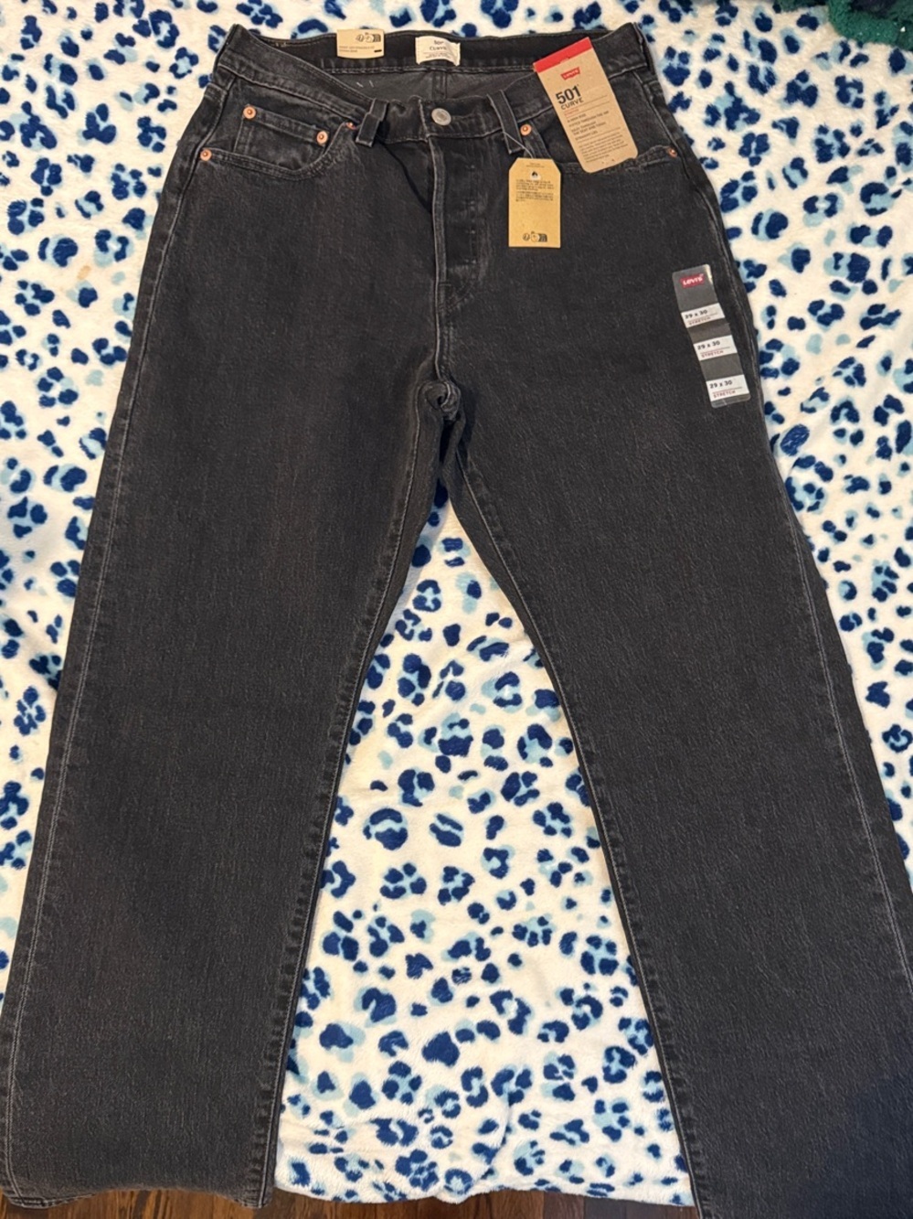 Levi's Women's Straight Leg Jeans in Washed Black